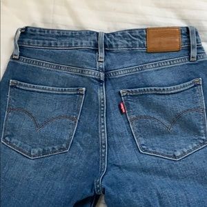 Levi’s 721 high rise skinny jeans